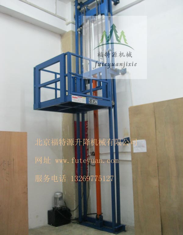 單軌單缸導(dǎo)軌式升降平臺(tái) 單軌單缸導(dǎo)軌式升降平臺(tái)